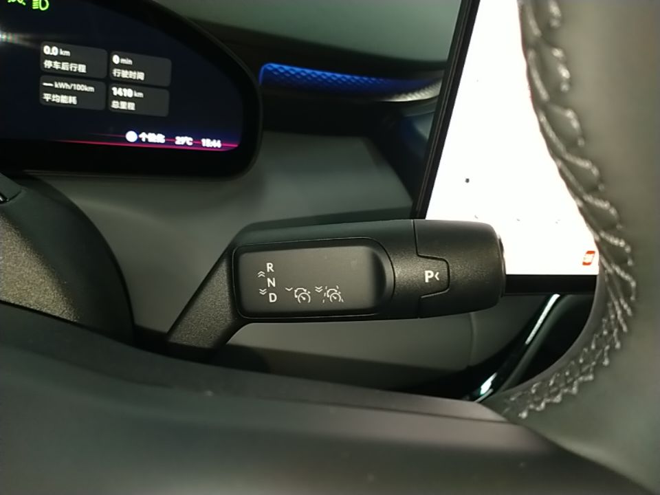 Zeekr MIX 2025 Intelligent Driving Version — снимка 18