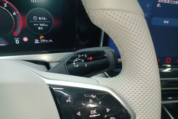 Used Volkswagen Passat 2025 Pro 380TSI Dragon Edition Gear Lever