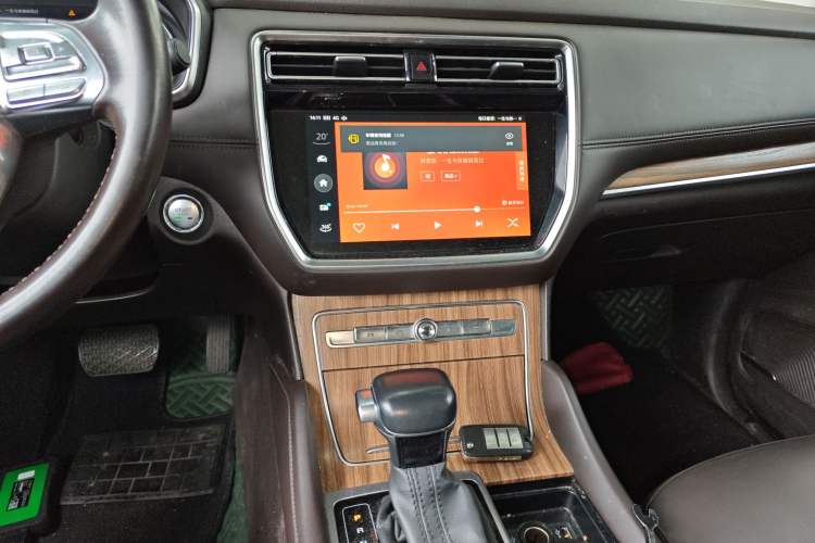 Used Roewe RX8 2018 30T Smart Connectivity Two-Wheel Drive Flagship Edition