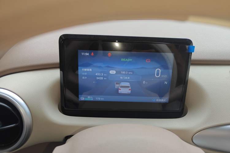 Used Wuling Hongguang MINIEV 2025 Four-Door Version Advanced Edition Instrument Cluster