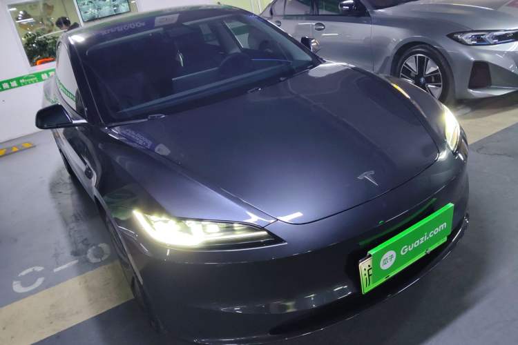 Used Tesla Model 3 2023 Rear-Wheel-Drive Version
