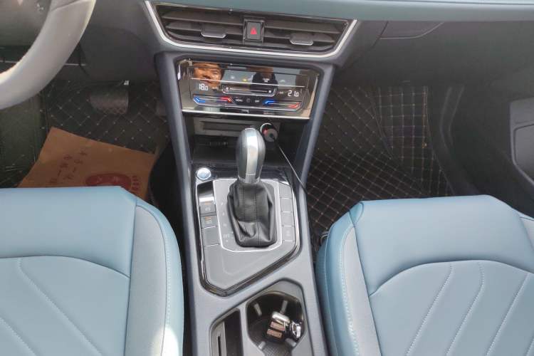 Used Volkswagen Tharu 2024 300TSI Two-Wheel-Drive Moonlight Edition
