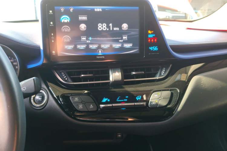 Used Toyota IZOA 2018 2.0L Yichi Version China VI Standard