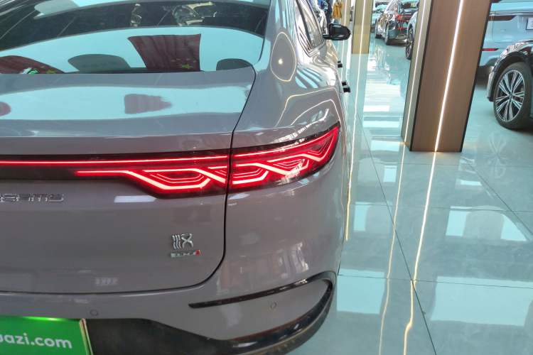 Used BYD Han 2025 DM-i Intelligent Driving Edition 125KM LiDAR Flagship Model
