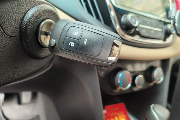 Used Chevrolet Monza 2022 320 Automatic Enjoyment Sunroof Version Vehicle Key