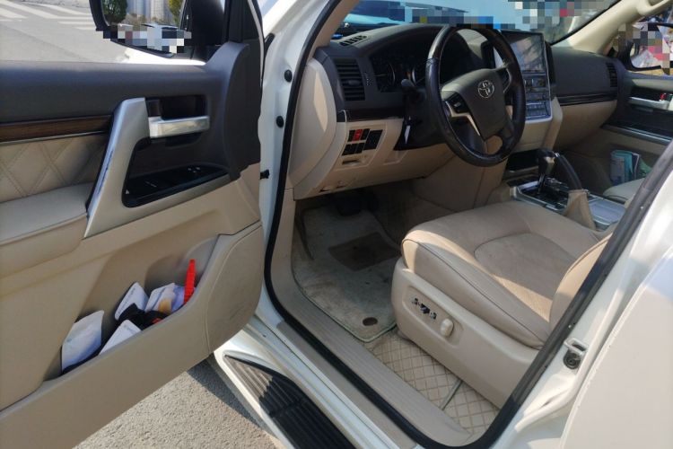 Used Toyota Land Cruiser 