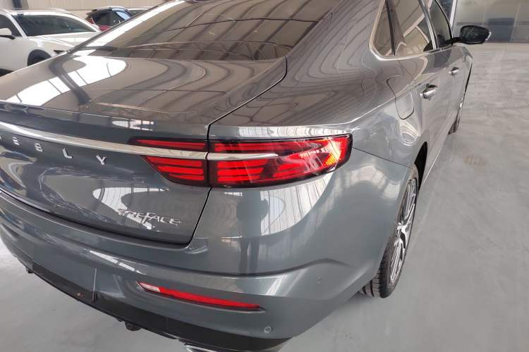 Used Geely Auto Preface 2021 Revised Version 2.0TD Luxury Edition Right Rear Taillight