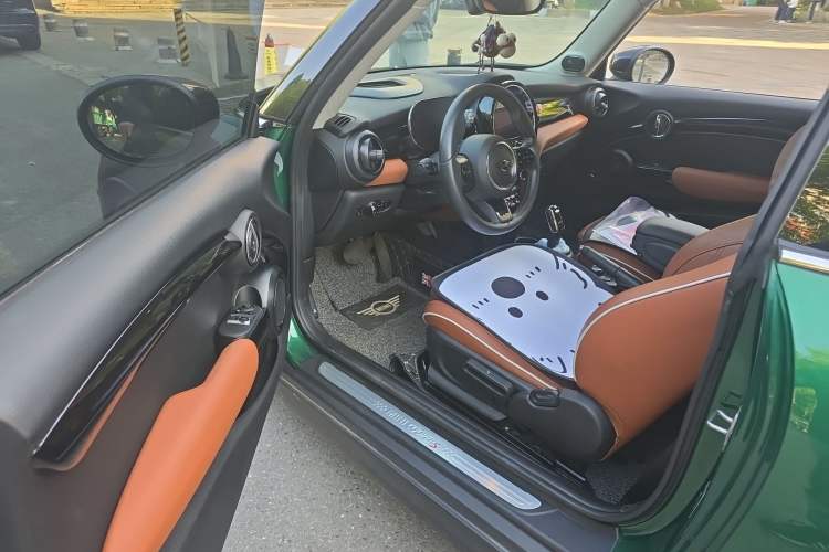 Used MINI 2022 Updated 2.0T COOPER S Artist