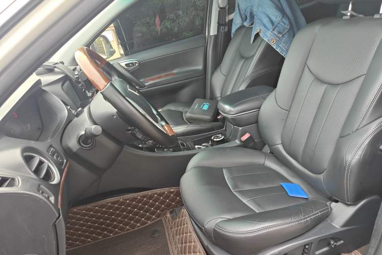 Used Luxgen Great 7 SUV 2016 2.2T Two-Wheel-Drive Smart Version Left Front Seat