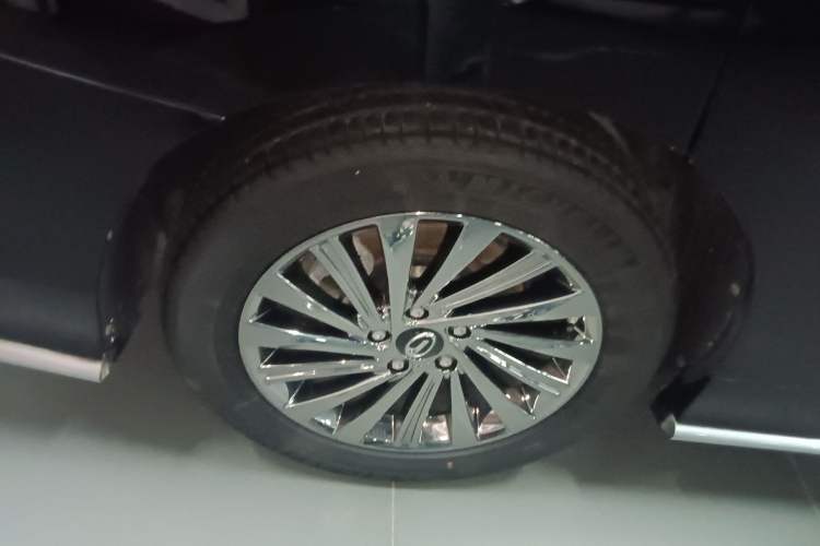 Used GAC Trumpchi M8 2021 Master Series 390T Ultimate Edition Exterior 5