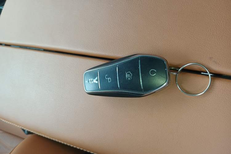 Used BYD Tang New Energy 2023 DM-i Champion Edition 112KM Prestige Model Vehicle Key