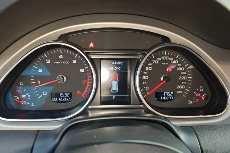 Used Audi Q7 2014 35 TFSI Off-road Model Instrument Cluster
