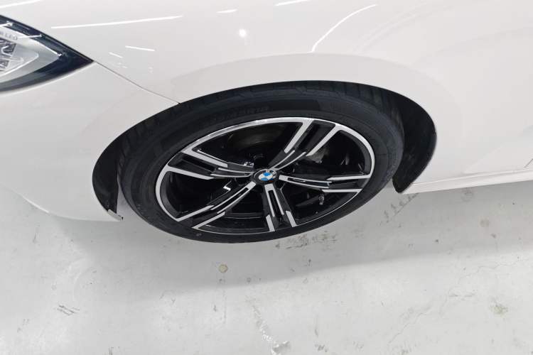 Used BMW 4 Series 2022 425i M Sport Package Exterior 4