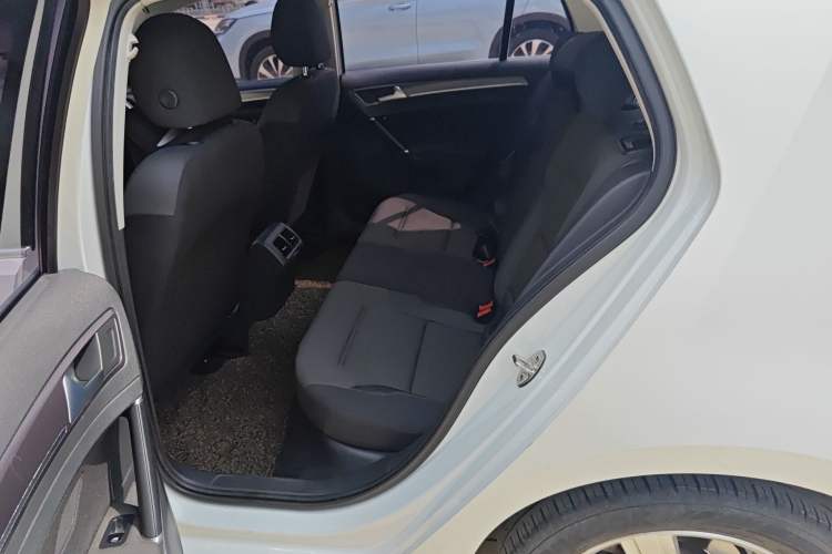 Used Volkswagen Golf 2017 230TSI Automatic Comfort Edition – Celebrating Milestone of One Million Units
