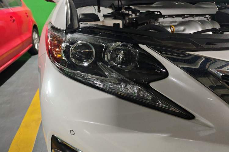 Used Lexus ES 2017 300h Mark Levinson Comfort Edition
