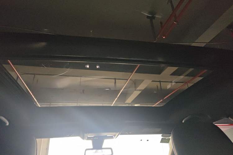 Used Cadillac XT4 2018 28T Two-Wheel-Drive Luxury Model
