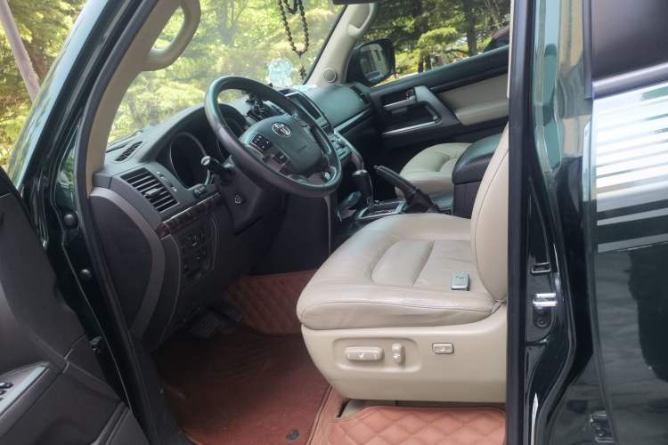 Used Toyota Land Cruiser 2007 4.7L Automatic VX-R Left Front Seat