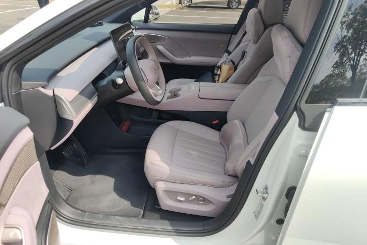 Used ONVO L60 2025 Model—60 kWh Rear-Wheel-Drive Version