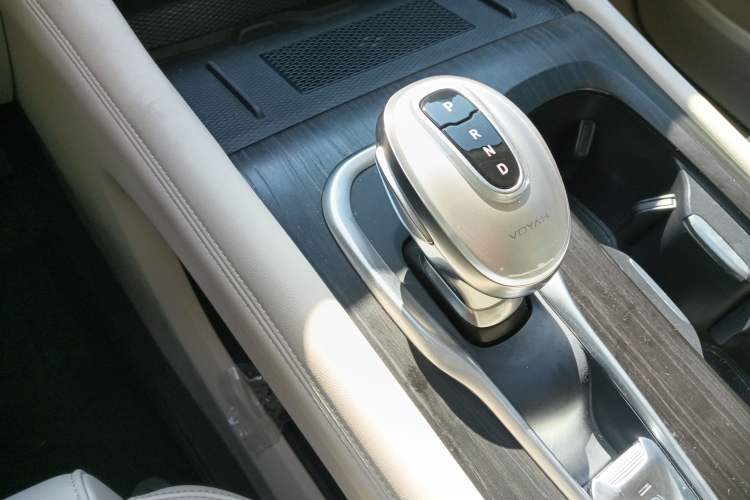 Used VOYAH Dream 2022 0-Emission Version Range of 475 km Gear Lever