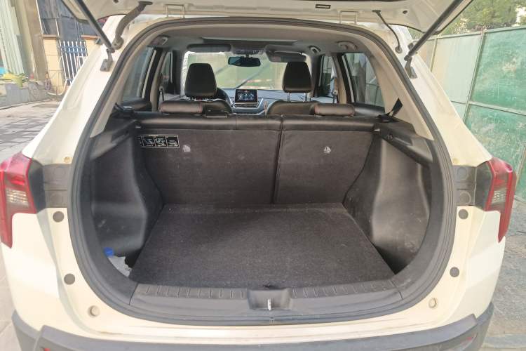 Used Venucia T60 2020 1.6L CVT Smart Drive Version China V Standard