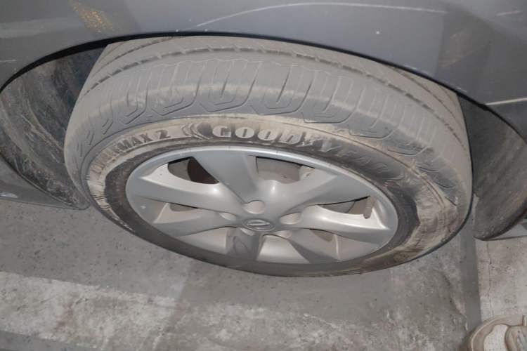 Used Nissan Tiida 2013 1.6L CVT Cool Cafe Edition