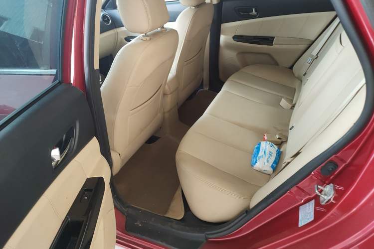 Used CHANGAN Eado 2015 1.6L Manual Luxury Model China V Standard