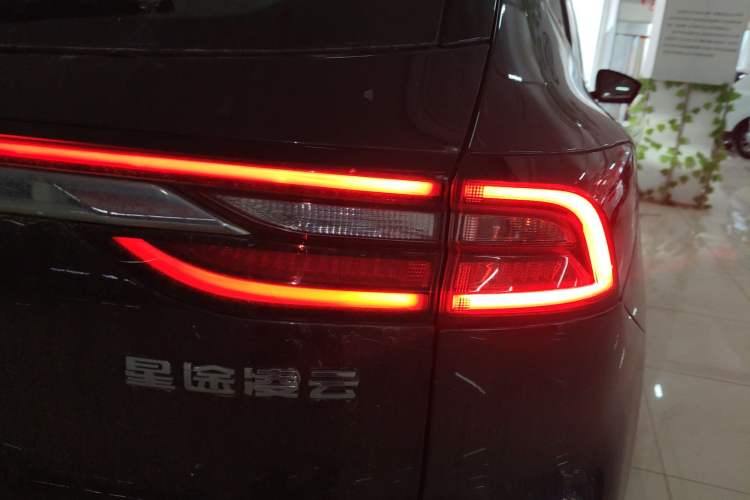 Used EXEED Lingyun 2021 290T Two-Wheel Drive Star Edition Right Rear Taillight