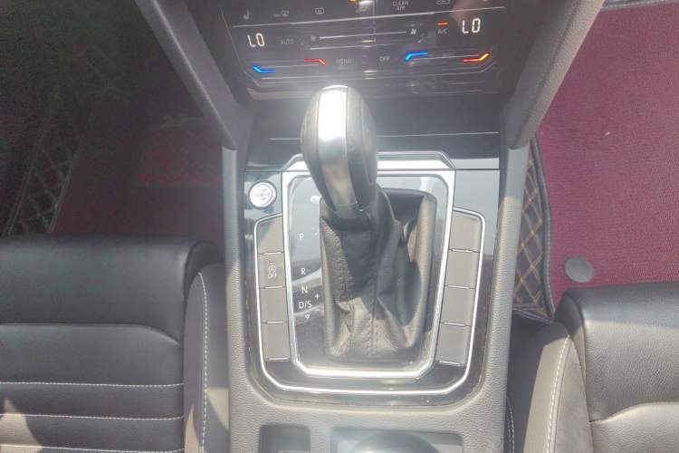 Used Volkswagen Magotan 2020 330TSI DSG Leading Model Gear Lever