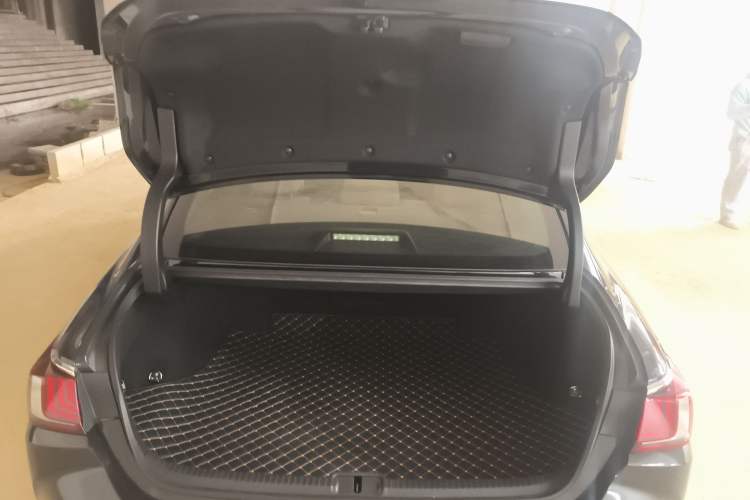 Used Lexus ES 2023 200 Excellence Edition
