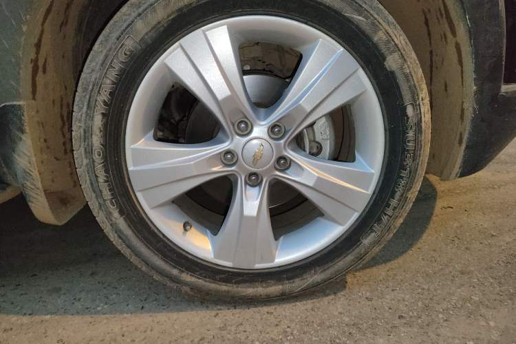 Used Chevrolet Captiva 2012 2.4L 4x4 Flagship Edition 7 Seats