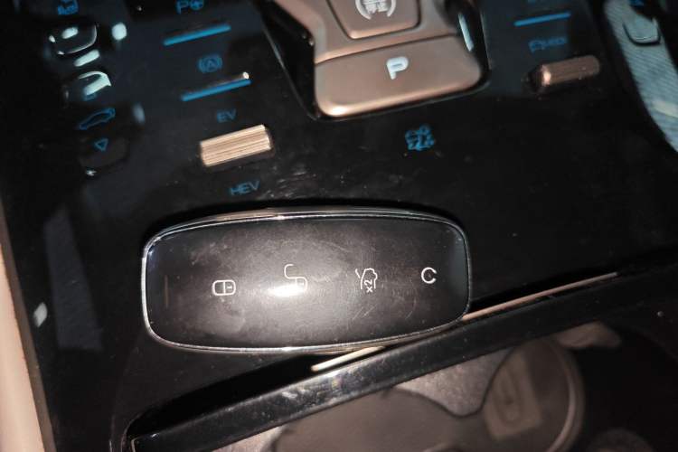 Used Denza D9 2022 DM-i 970 Four-Wheel Drive Flagship Model