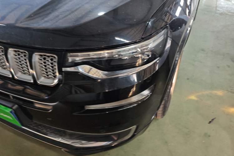 Used Jeep Grand Commander 2018 2.0T Four-Wheel Drive Smart Enjoyment Version China V Emission Standard