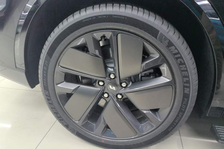 Used Li Auto L9 2025 Ultra Smart Refreshed Edition