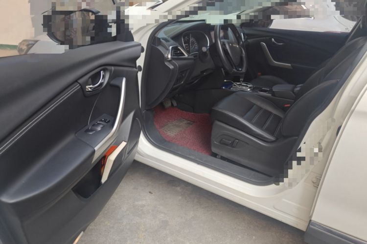 Used Venucia T90 2017 2.0L CVT Smart Edition
