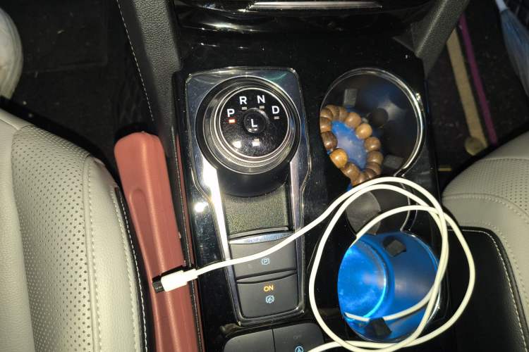 Used Ford Escape 2020 EcoBoost 245 Two-Wheel-Drive Titanium Edition
