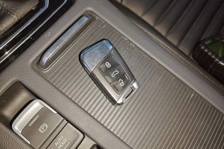 Used Volkswagen Magotan 2019 330TSI DSG Leading Edition China V Standard