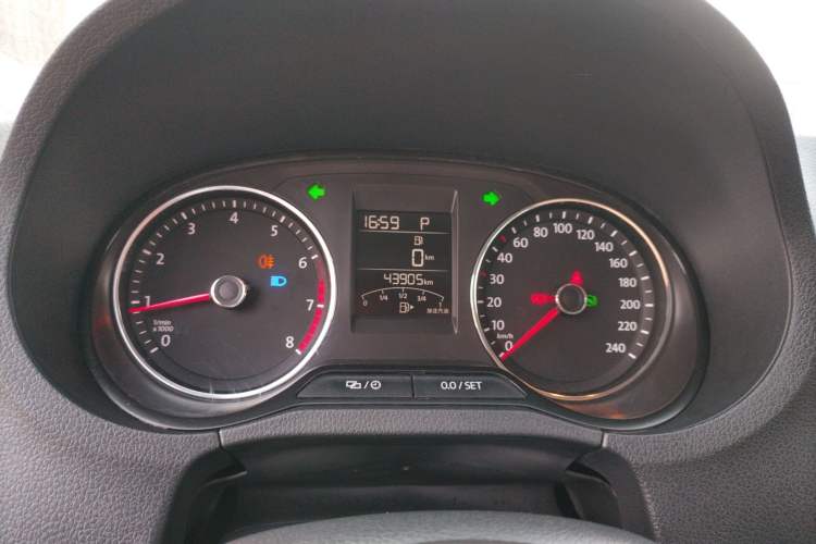 Used Volkswagen Polo 2016 1.6L Automatic Comfort Model
