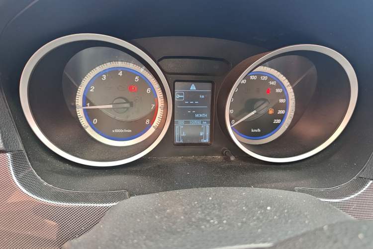 Used Soueast V5 Lingzhi 2012 1.5L Manual Standard Edition Odometer Close Up