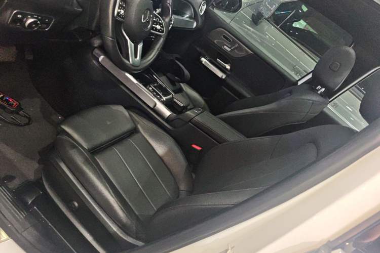 Used Mercedes-Benz GLB 2020 Facelift GLB 200 Fashion Edition
