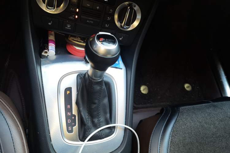 Used Audi Q3 2013 35 TFSI quattro Technology Edition Gear Lever