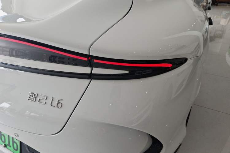 Used IM L6 2024 Max Extended-Range Version Right Rear Taillight