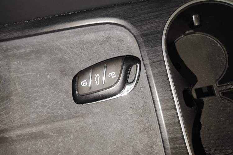 Used Roewe D7 2025 DMH 125km World Champion Excellence Edition
