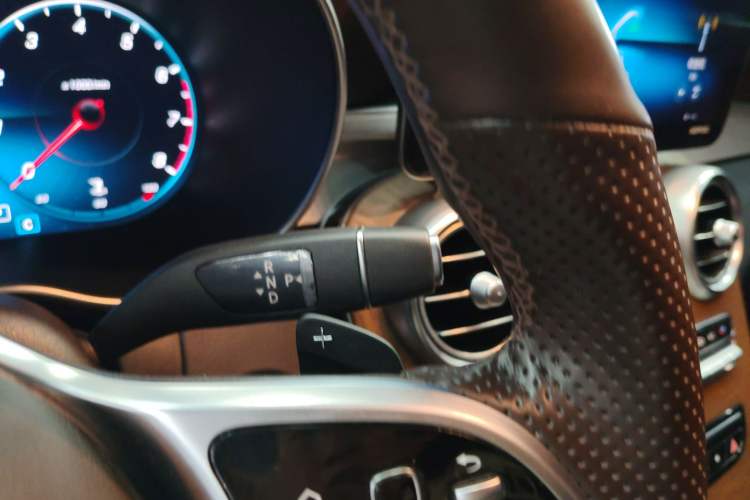 Used Mercedes-Benz GLC 2022 Facelifted GLC 260 L 4MATIC Dynamic Edition Gear Lever