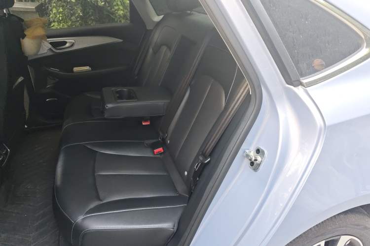 Used Rising ER6 2020 620 km Smart Edition
