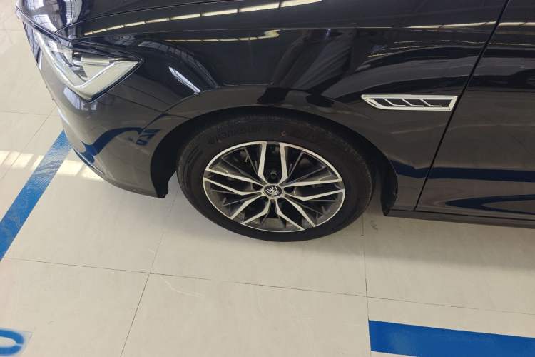 Used BYD Qin PLUS 2021 DM-i 55KM Flagship Model Left Front Wheel Hub