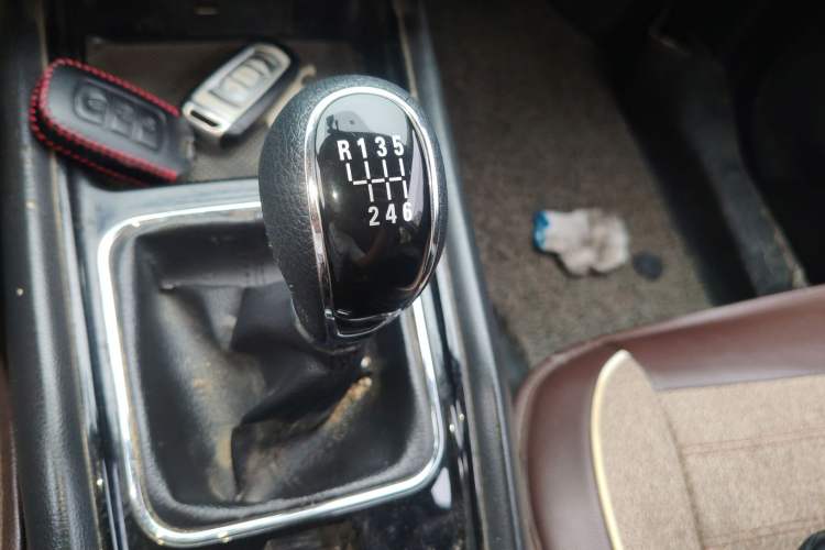 Used Dongfeng Fengon 580 2016 1.5T Manual Luxury Edition
