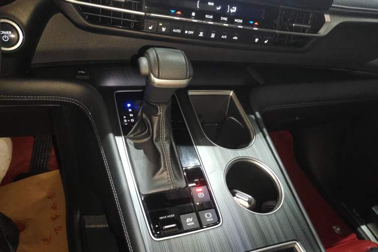 Used Toyota SIENNA 2024 2.5L Hybrid Four-Wheel Drive Prestige Edition