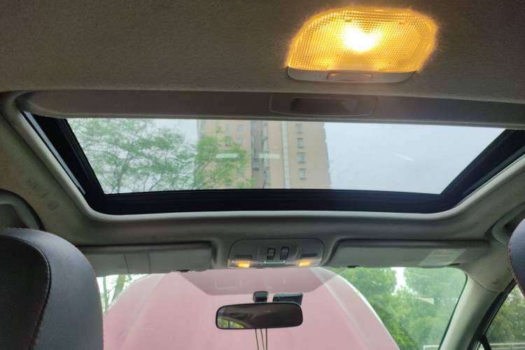 Used Subaru XV 2014 2.0i Comfort Edition Headliner