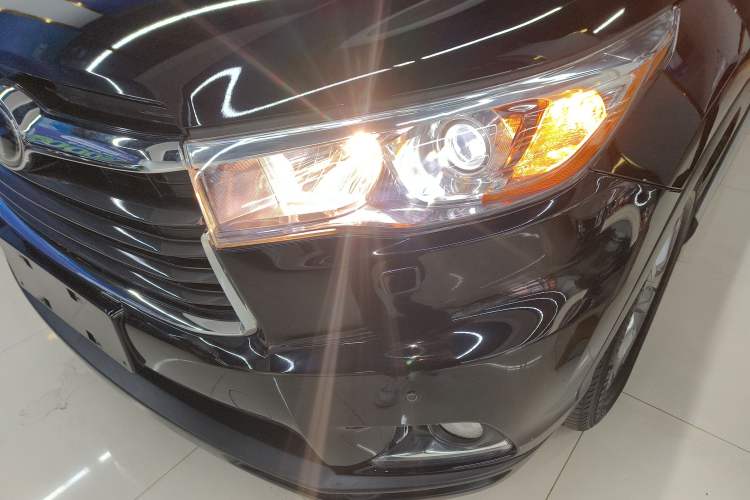 Used Toyota Highlander 2015 2.0T Four-Wheel Drive Ultimate Edition 7-Seater