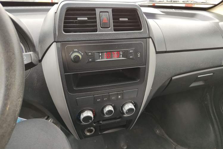 Used Ruichi EC35 2021 EC35 III Long-Range Version 41.86 kWh
